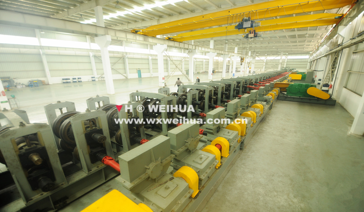 Steel sheet pile roll forming machine